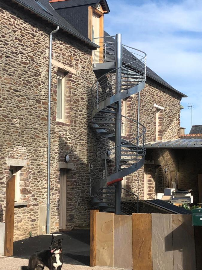 Résidence Merlin Saint-Malon-sur-Mel Esterno foto