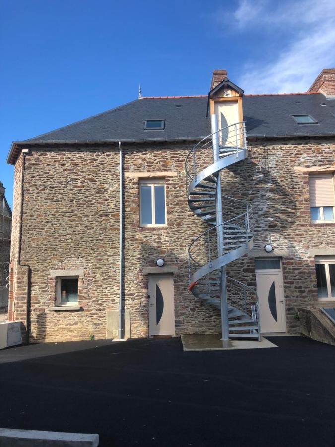 Résidence Merlin Saint-Malon-sur-Mel Esterno foto